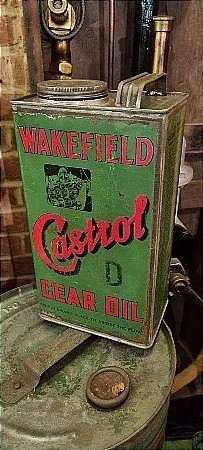 CASTROL GALLON GEAR OIL CAN - click to enlarge