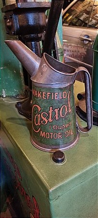 CASTROL QUART POURER - click to enlarge